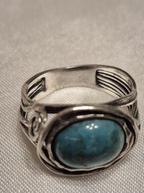 Vintage Sterling Silver Turquoise Ring